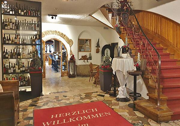 eingangshalle-gasthof-stegerbraeu-radstadt