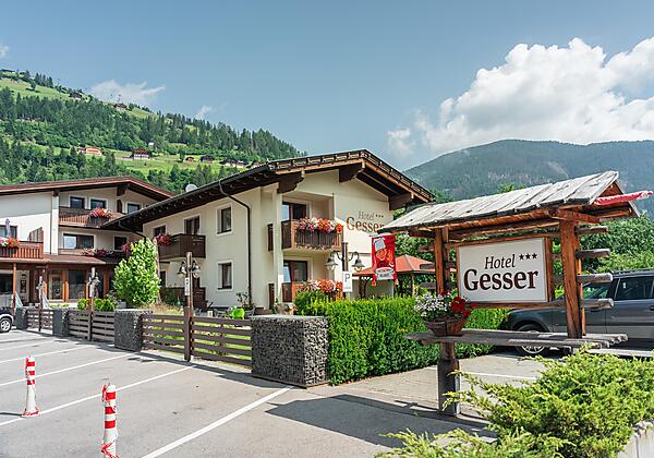 HotelGesser_außen_202307-9