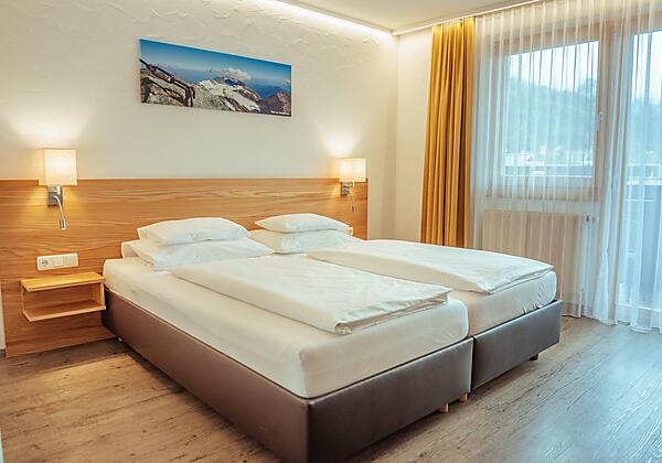 005-4-DZ-HotelGesser-min