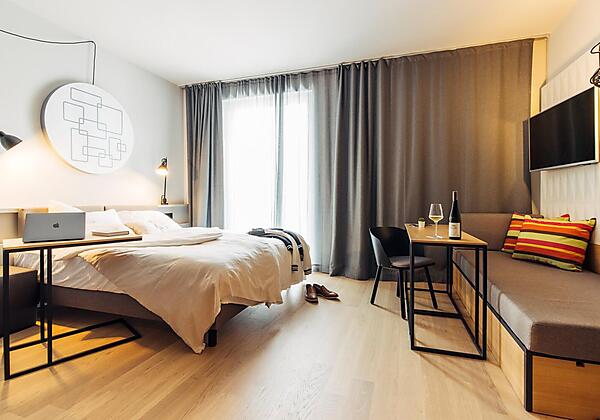 harrys_home_bischofshofen_Studio_Business_Daniel_Z