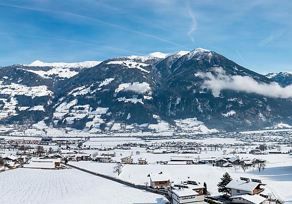 Hotel_Hubertus_Hochfuegenstrasse_135_Fuegen_02_202