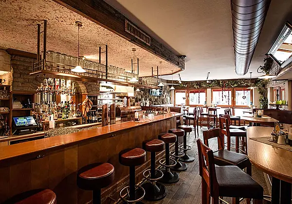 Bar im Hotel Kristall in St. Anton am Arlberg