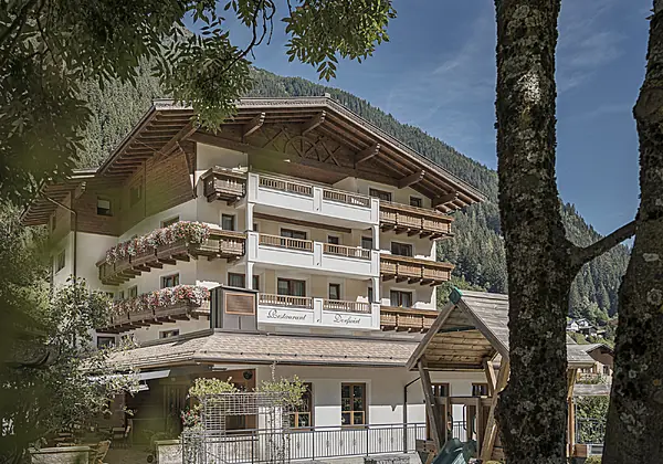 Aussenansicht des Hotel Lenz