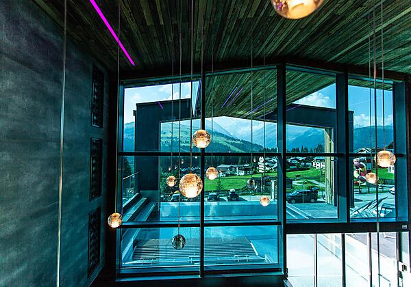 Das_Alpenwelt_Resort_BTS_Shooting_Mitarbeiter_Somm