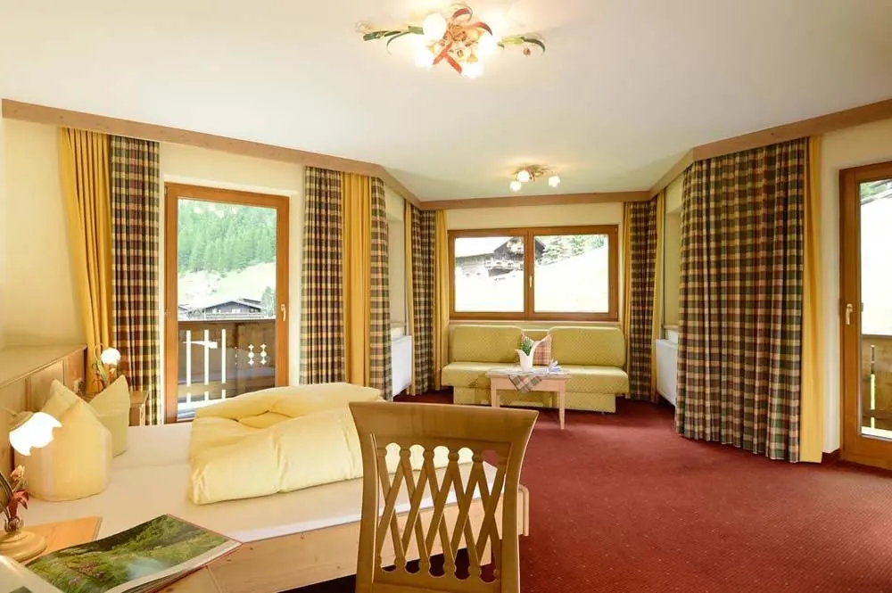 Ein Doppelzimmer im Hotel Neue Post