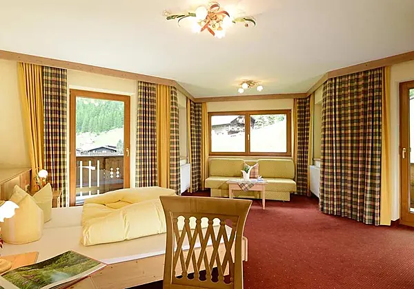 Ein Doppelzimmer im Hotel Neue Post