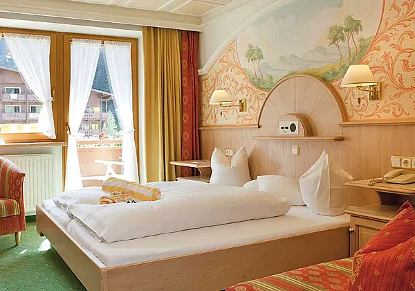 Doppelzimmer im Hotel Gletscher & Spa Neuhintertux in Tux