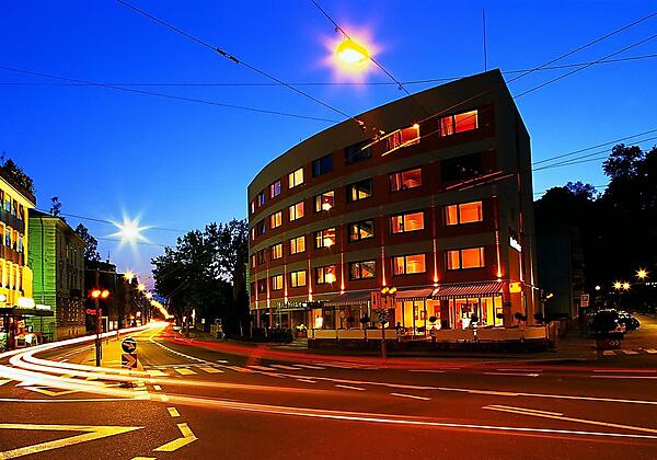 Hotel Pictures_Summer Picture_1