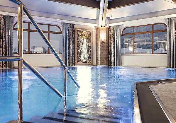 Indoor-Pool_Hotel Riedl_Kössen_(c) Alex Gretter (5
