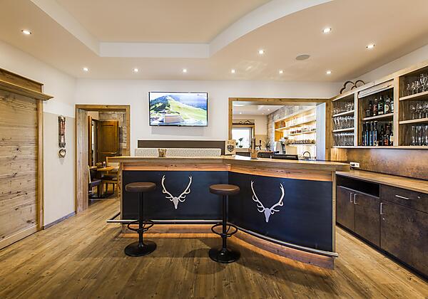 hotel-schoenegg-seefeld-bar-print