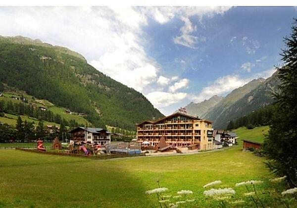 Hotel Sunny Sölden im Sommer