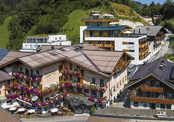 Hotelansicht Sommer