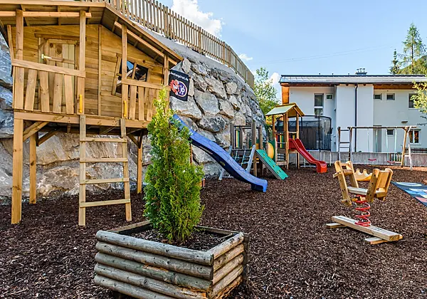 Kinderspielplatz Sommer