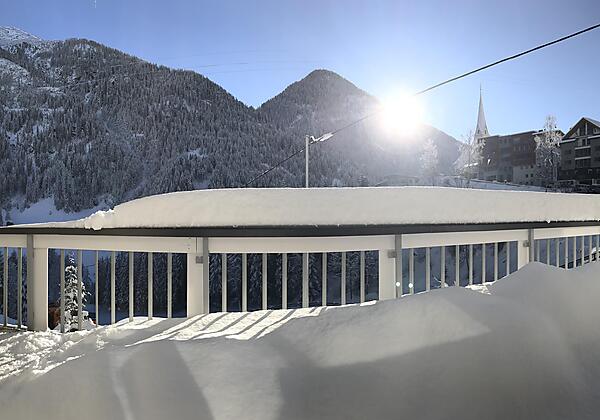 A11273E6-67E2-4A63-B687-BDABFAD743E2