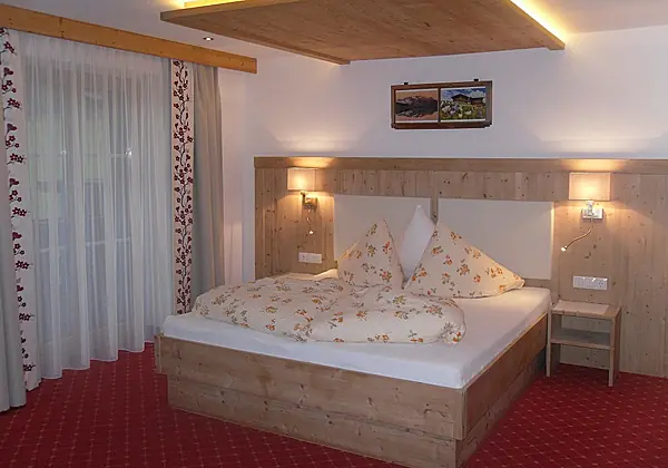 Doppelzimmer im Jenneweinhof in Tux