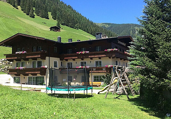 Hausansicht Jenneweinhof in Tux