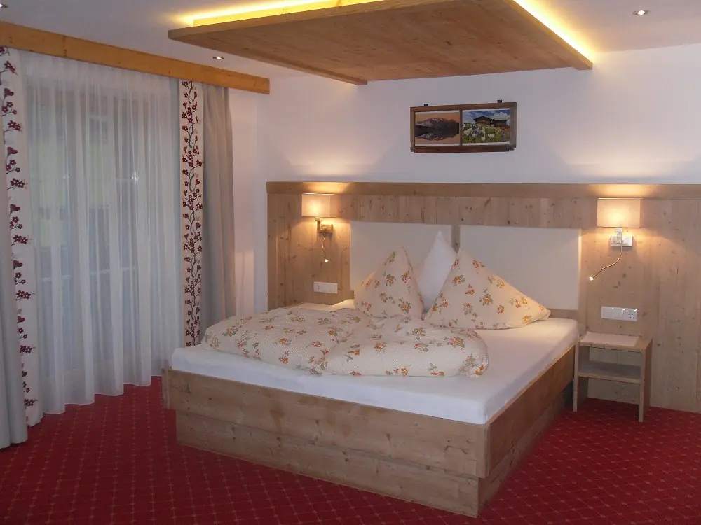 Doppelzimmer im Jenneweinhof in Tux