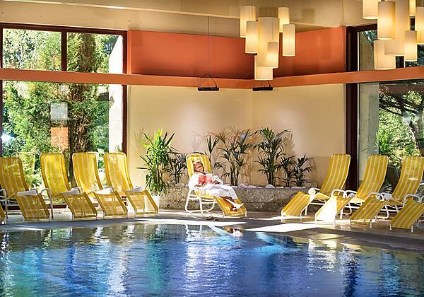 Johannesbad-Hotel-Palace-Bad-Hofgastein-Pool