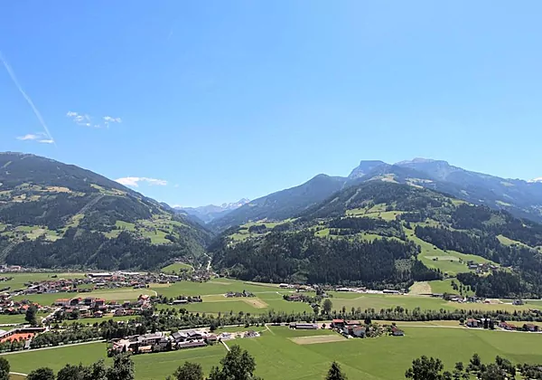 Blick in den Märzengrund vom Wanderweg