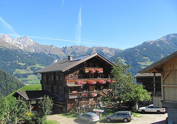 Der Lampeterhof im Herbst