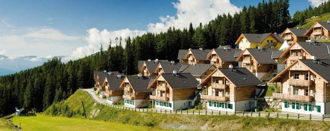 Blick auf die gesamte Landal Park Anlage am Katschberg