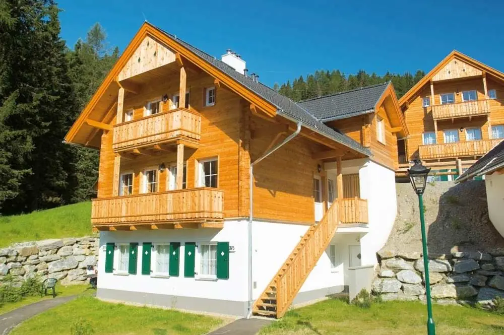 Außenansicht der Chalets im Landal Park Katschberg