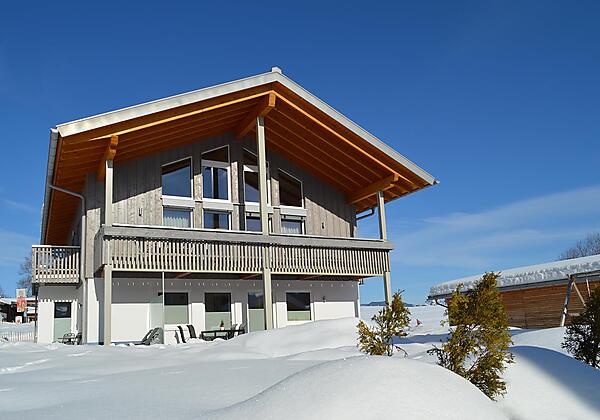 Haus_Winter_von Süden