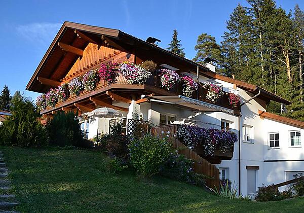 Sommeransicht Landhaus Am Golfplatz Seefeld