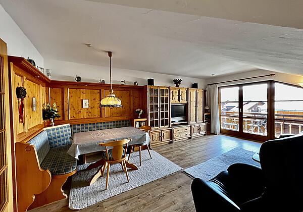 großzügiger Wohnraum