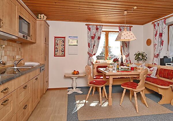 Ferienwohnung Süd Küche April 2024 (3)