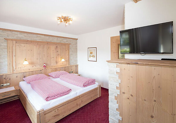 Der Wohn-/Schlafraum vom Appartement Sonnwendjoch im Landhaus Greil