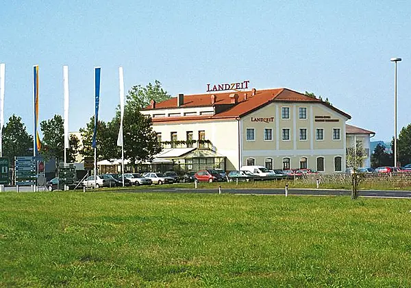 Landzeit Autobahn & Motor-Hotel St. Valentin