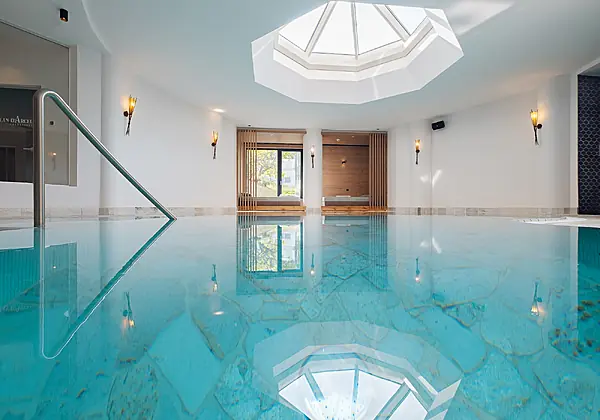 Schwimmbad am Arlberg