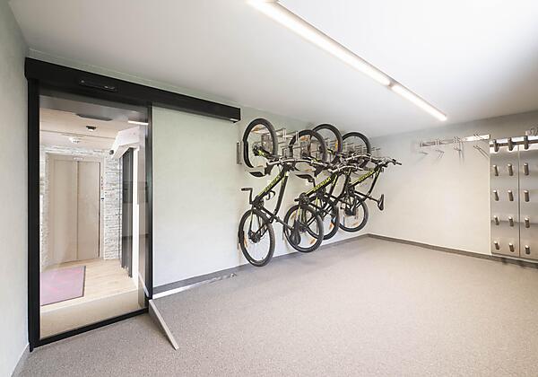 Ski- Bike und Schuhraum