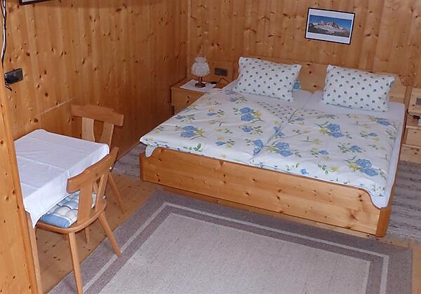 zusätzliches Zimmer mit extra Dusche und WC