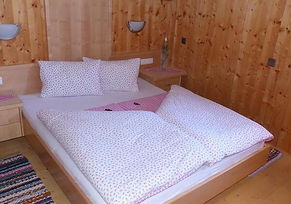 Gemütliches Doppelzimmer aus Holz