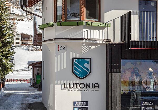 Check-in Parkplatz Lutonia Appartements Sölden