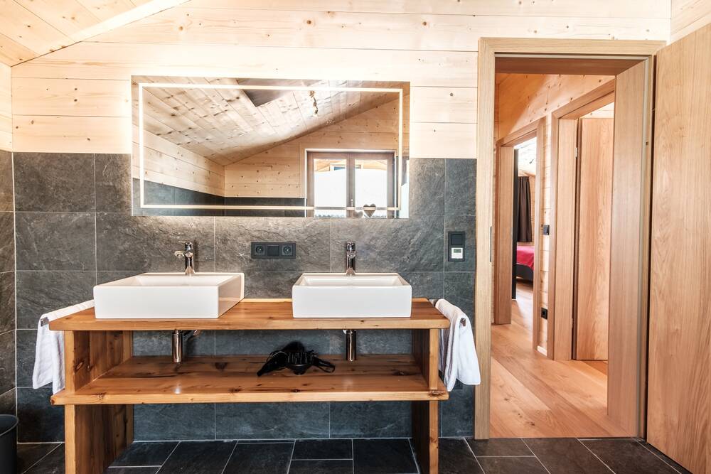 Heidi-Chalet-Falkert-Heidialm-Bergwinter-Falkertsee-Panorama-Wellness-Luxus-Villeroy-Boch-Waschtsich