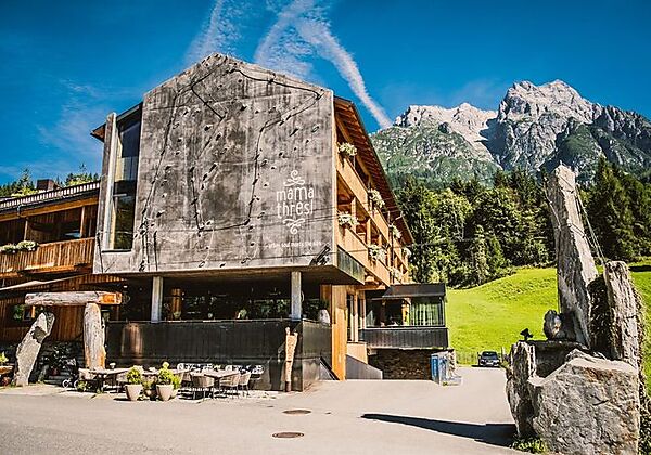 mama thresl_hotel_leogang_credit_by_guenter_standl