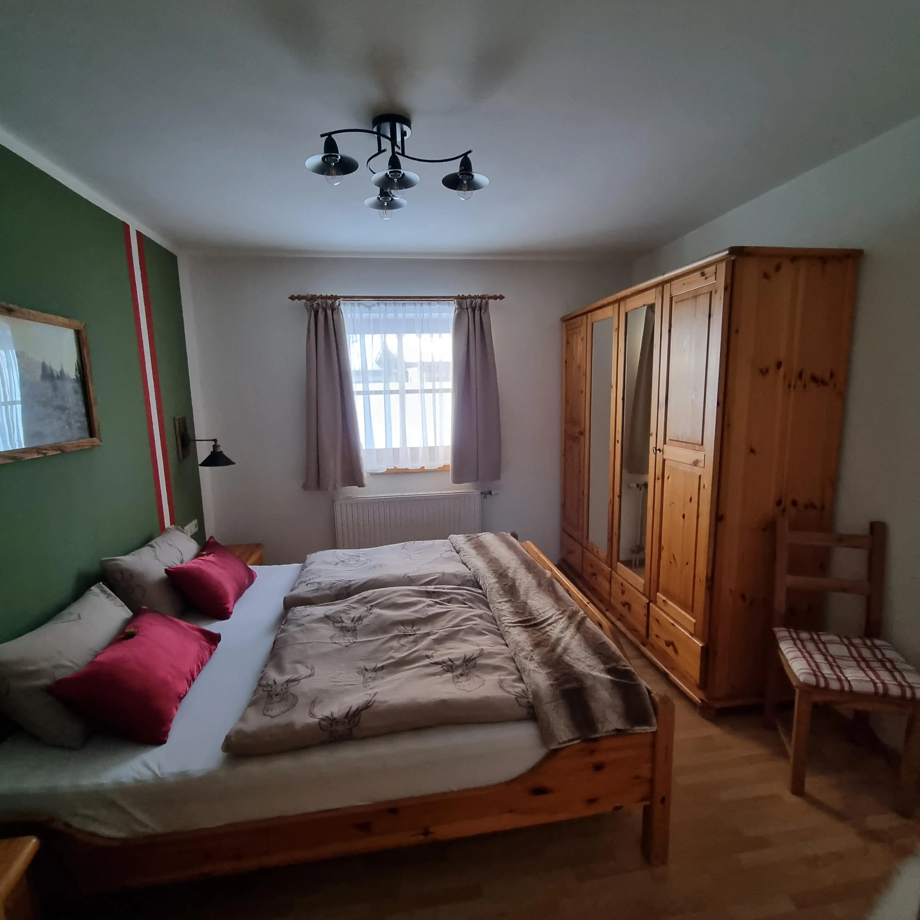Schlafzimmer 2 Bett