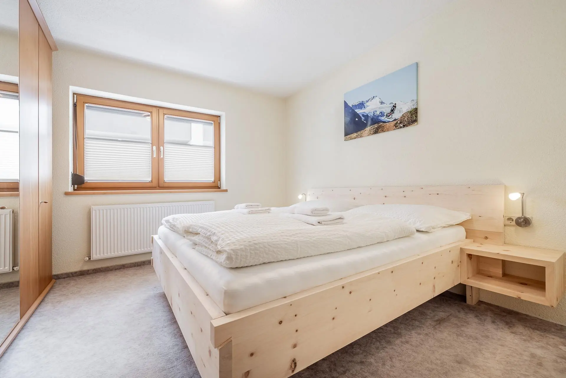 Schlafzimmer 1