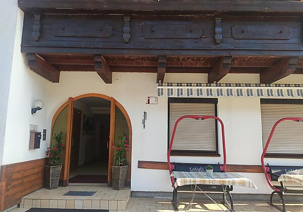 Hausansicht Sommer 2021