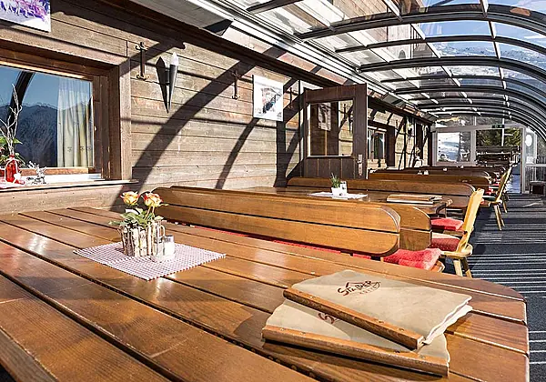 Terrasse der Stalderhütte in Jerzens