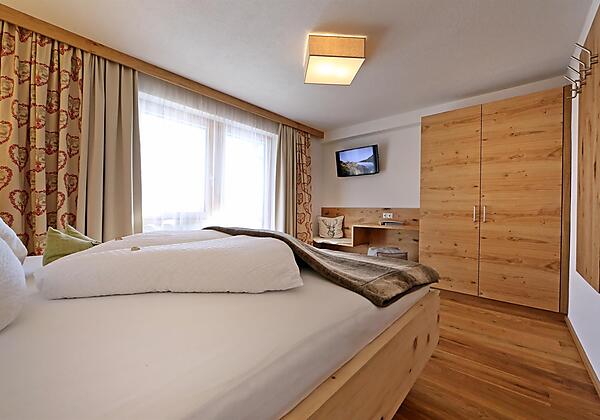 Schlafzimmer Ost Schreibtisch