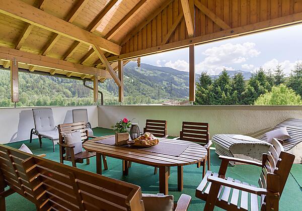 Martlerhof_Dorfstrasse_7_Aschau_05_2022_Blockhaus_