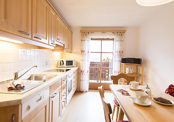 Biobauernhof-Maurachgut-Hofgastein-Talblick-Küche