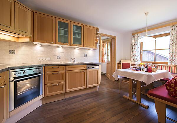 Biobauernhof-Maurachgut-Hofgastein-Bergblick-Küche