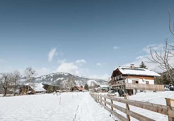 Skigebiete sind max. 30 Autominuten entfernt