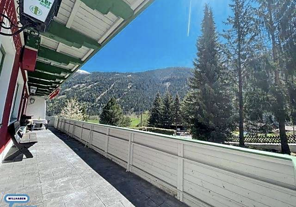 D809507D-8479-46B4-8476-DE26FCA0FD63