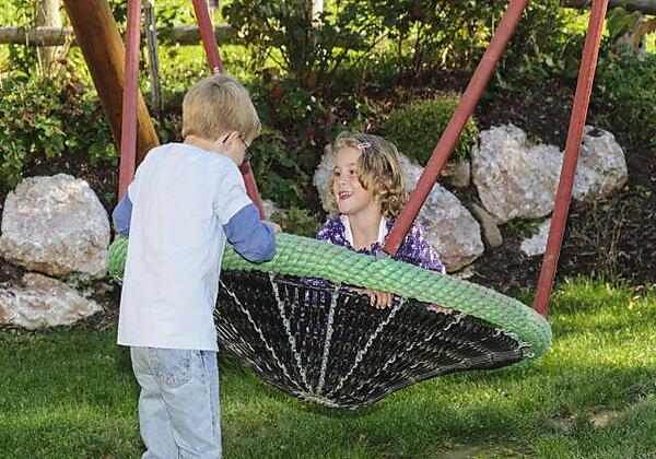 Samerhof_Emma Schaukel